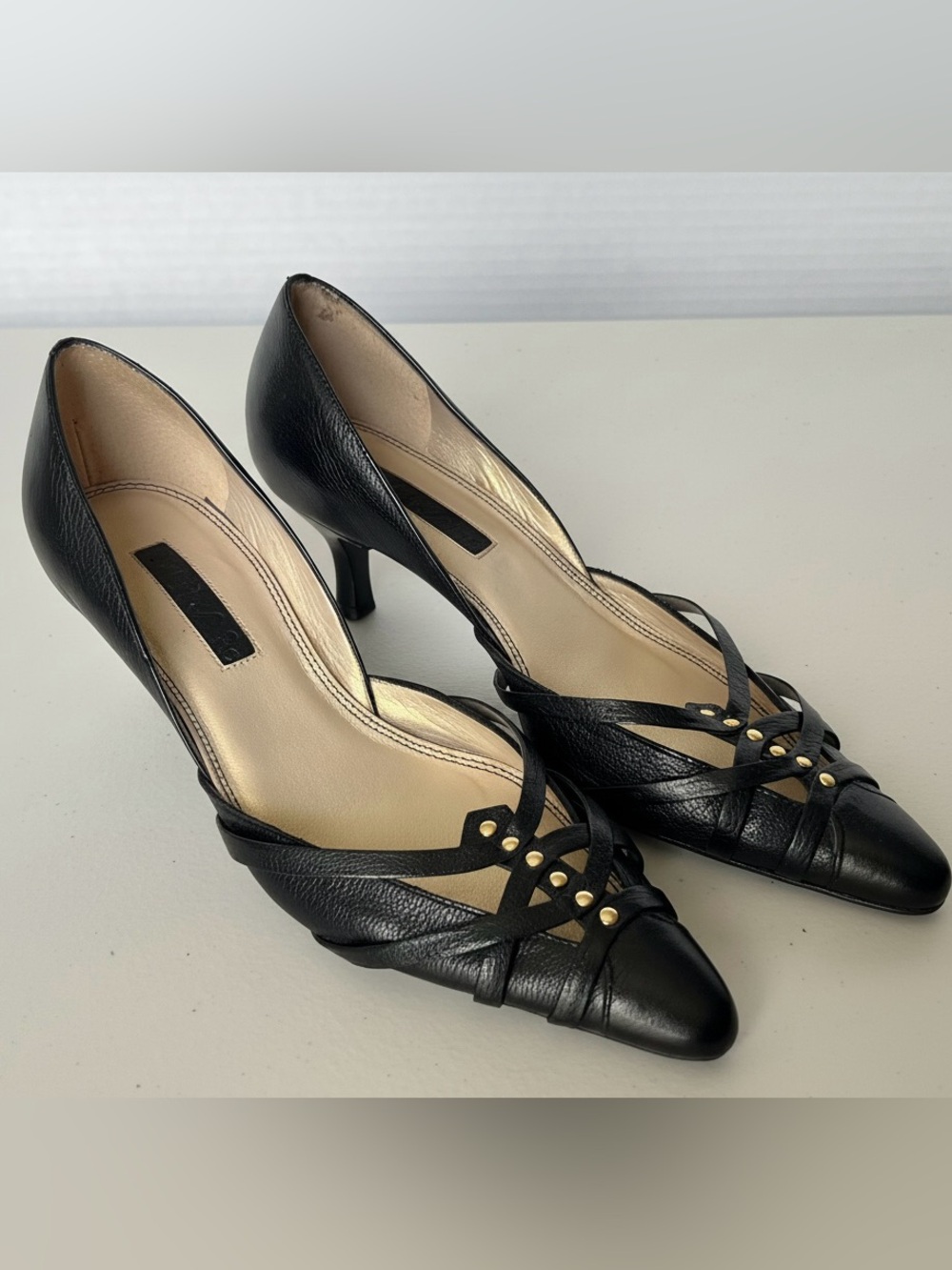 Unisa Selma Black Leather D’Orsay Kitten Heel Pumps Pointed Toe 6.5B